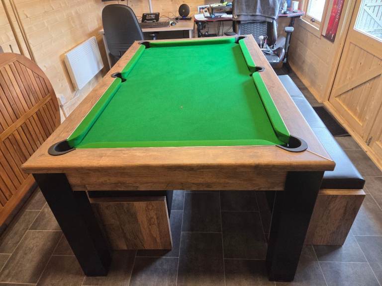 Proffesional Pool Table