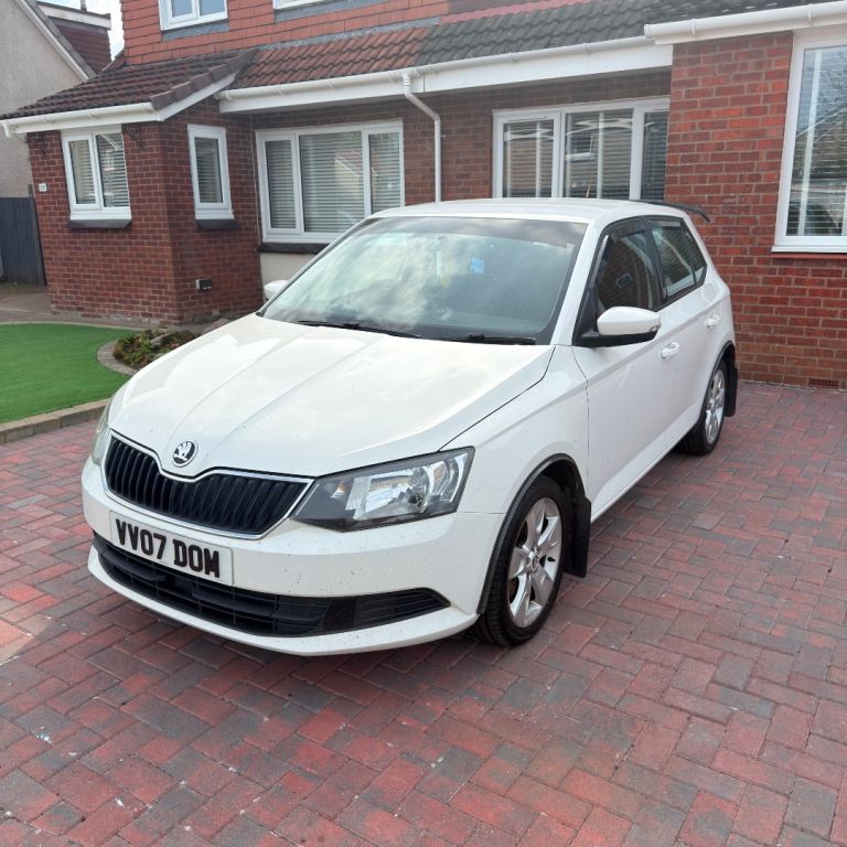 Skoda, FABIA, Hatchback, 2015, Manual, 1197 (cc), 5 doors