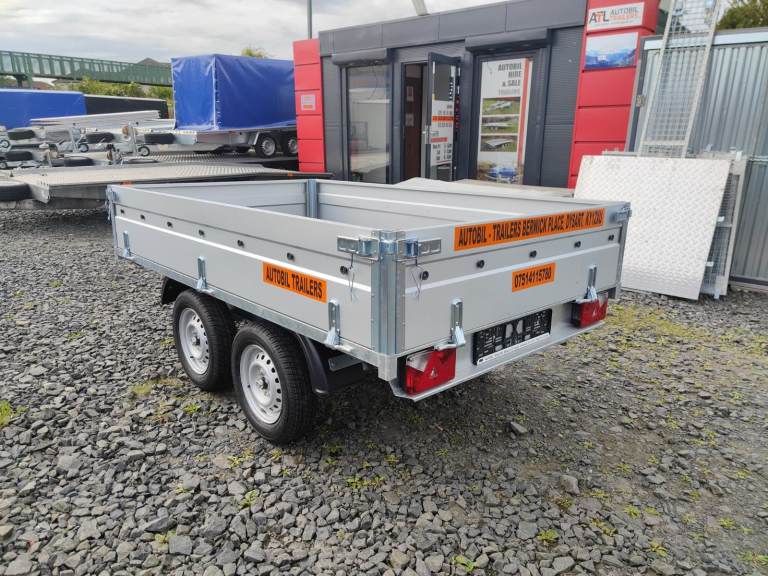 BRAND NEW 8,2ft x 5ft Twin Axle Hochlander Trailer With Drop Down Sides 1300KG ALKO Braked