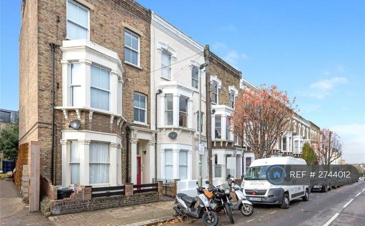 3 bedroom flat in Taybridge Road, London, SW11 (3 bed) (#2744012)