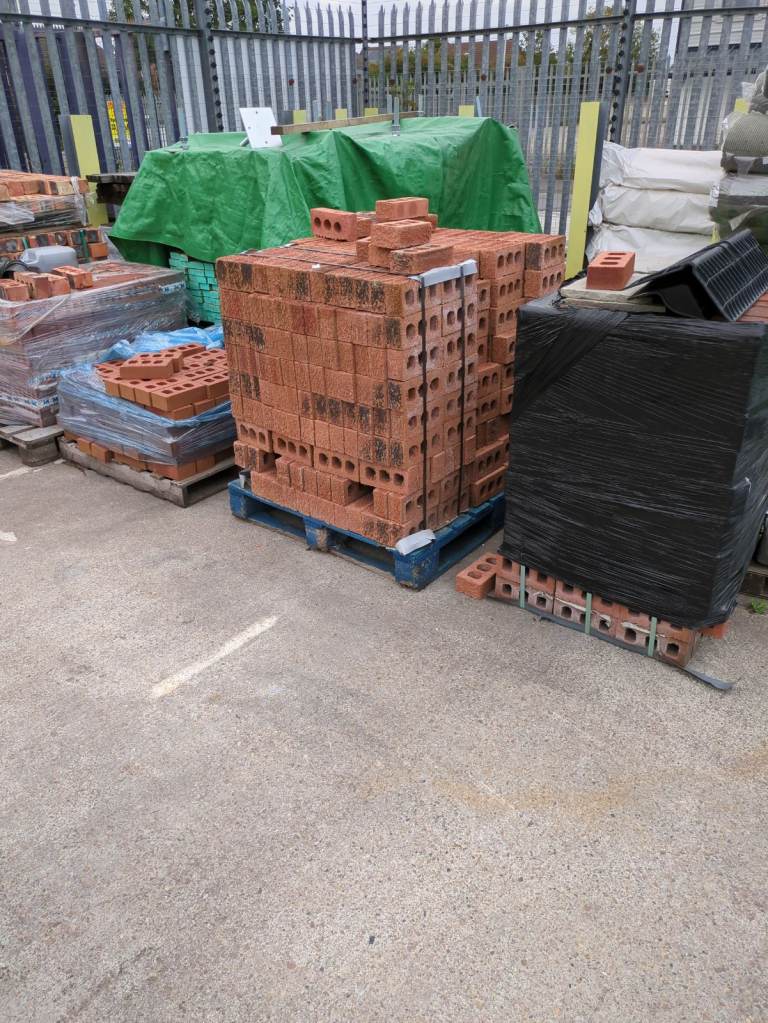 FACING BRICKS. VARIOUS COLOURS, 10-50p