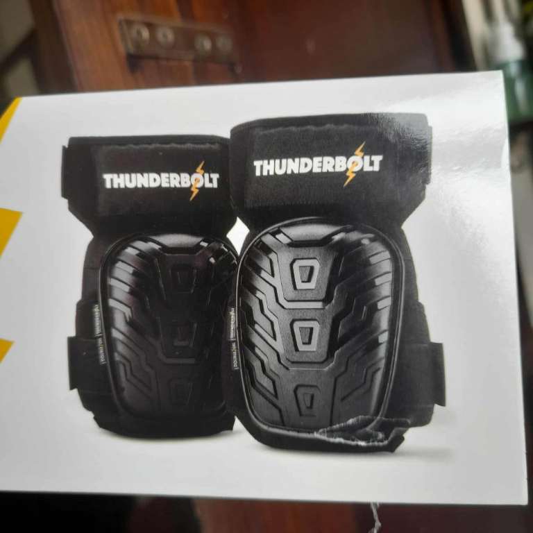 LIKE NEW Thunderbolt Knee Pads