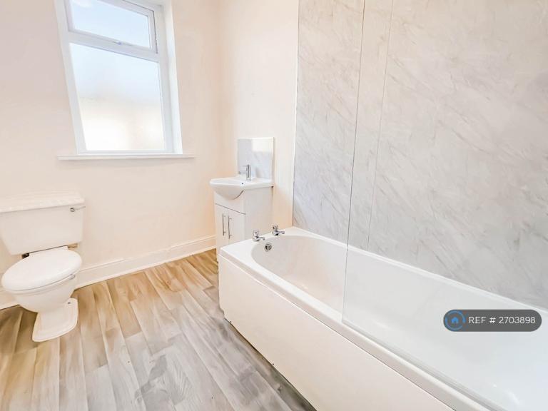 2 bedroom house in Fraser Street, Burnley, BB10 (2 bed) (#2703898)