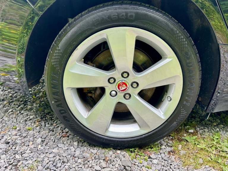 JAGUAR XF 2.0 T 250*PORTFOLIO ESTATE*Xenons-Meridian-FSH-ULEZ-Cam-Pronav*Superb