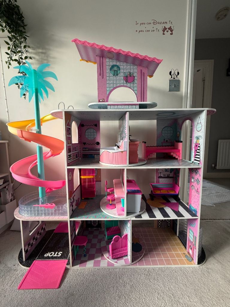 LOL doll house