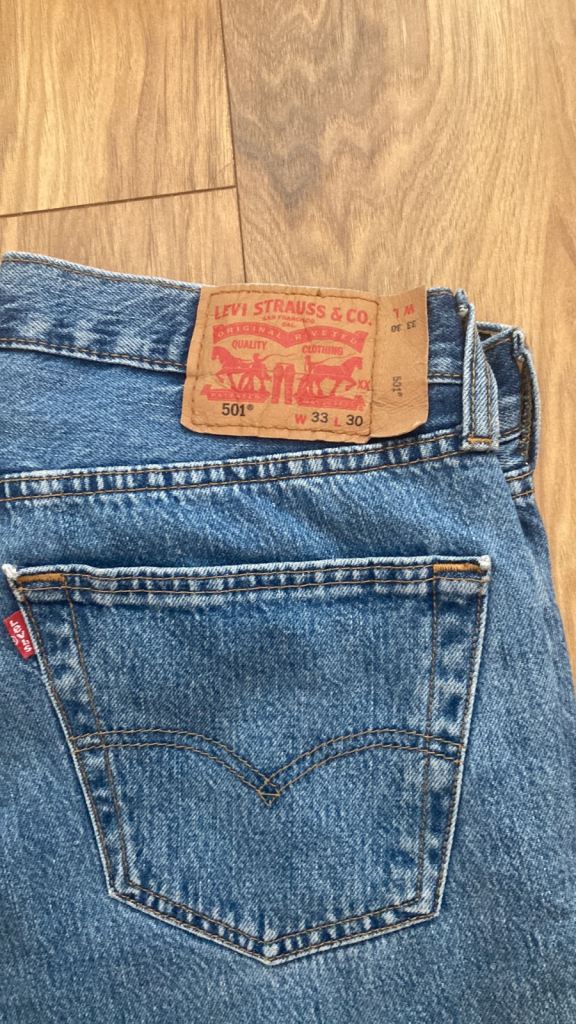 Levi 501 33w 34L, great condition 