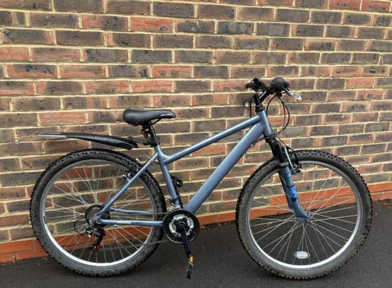 Apollo Mountain Bike Blue £70