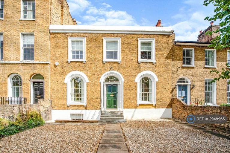 5 bedroom house in New Cross Road, London, SE14 (5 bed) (#2948965)