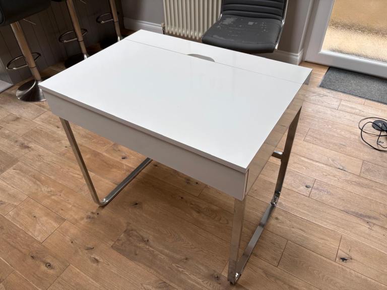 Habitat Desk