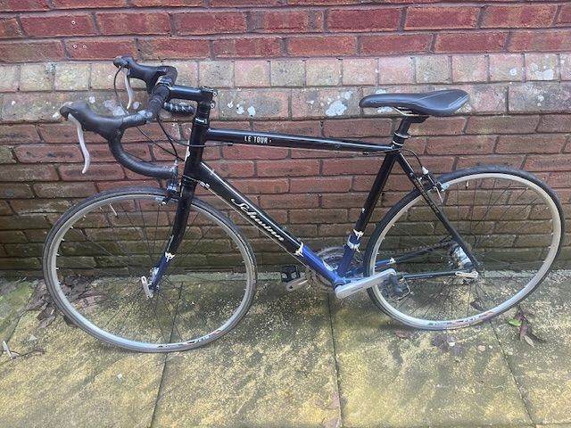 Schwinn Le Tour 56cm Aluminium Racing Bike. Shimano Sora 8 Speed Triple 24 gears