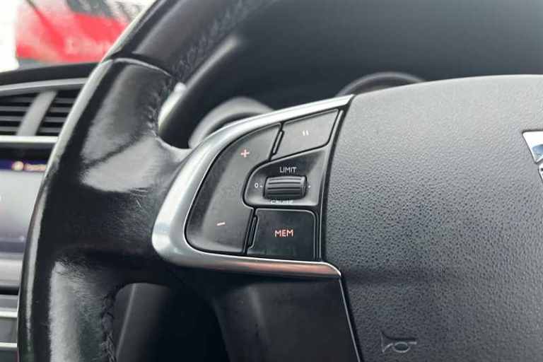 2016 DS Automobiles DS 4 1.6 BlueHDi Elegance Hatchback 5dr Diesel Manual Euro 6 (s/s) (120 ps) H...