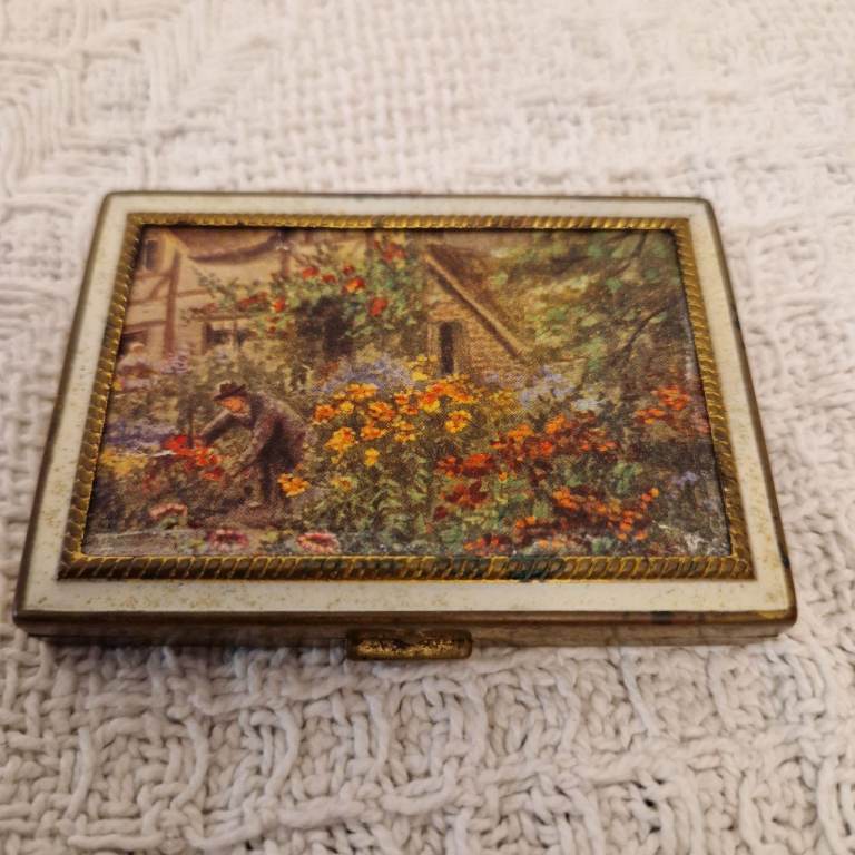 Vintage 'REX Fifth Avenue' Compact Powder Case - Gold Finish
