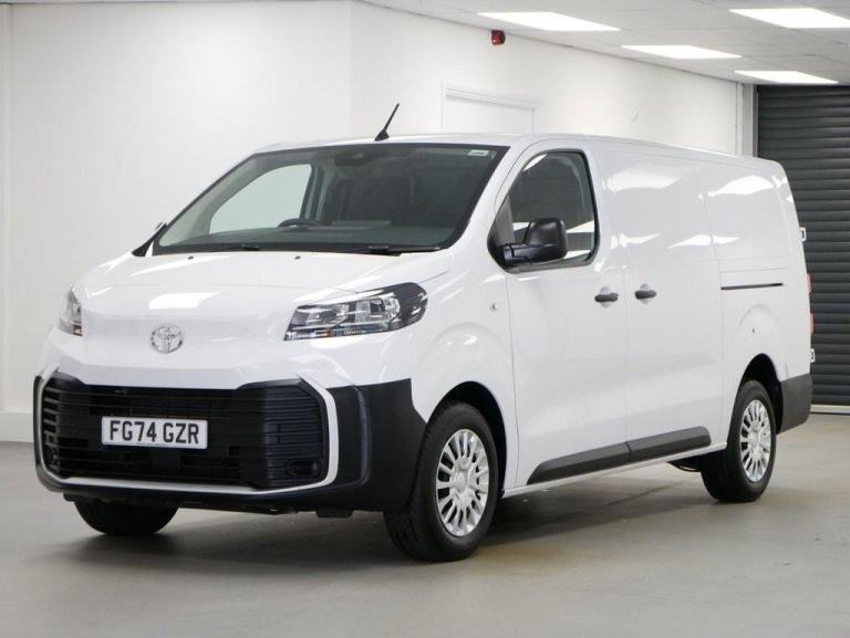 74 TOYOTA PROACE 2.0 D 145 BHP L2 LONG ICON 6 DOOR ( NEW SHAPE )