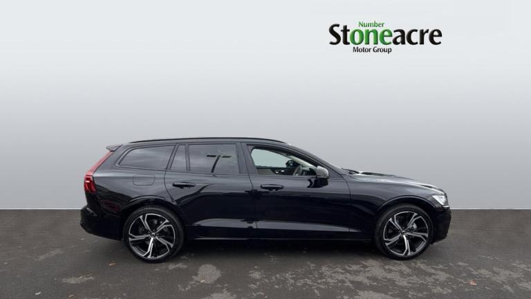 2025 Volvo V60 Plus, B4 Mild hybrid, Petrol, Dark ESTATE Petrol/Electric Hybrid Automatic