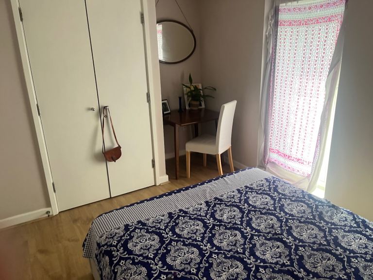 Double room for short-term lodging - no couples 