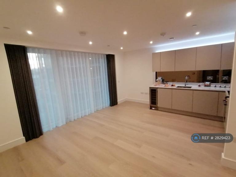 1 bedroom flat in Brigadier Walk, London, SE18 (1 bed) (#2829423)