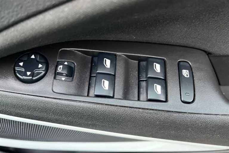 2021 Vauxhall Crossland X 1.2T [110] Griffin 5dr [6 Spd] [Start Stop] HATCHBACK PETROL Manual