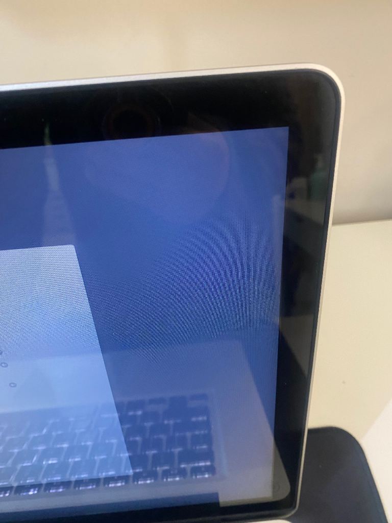 Apply MacBook Pro 2012 15 inches laptop 