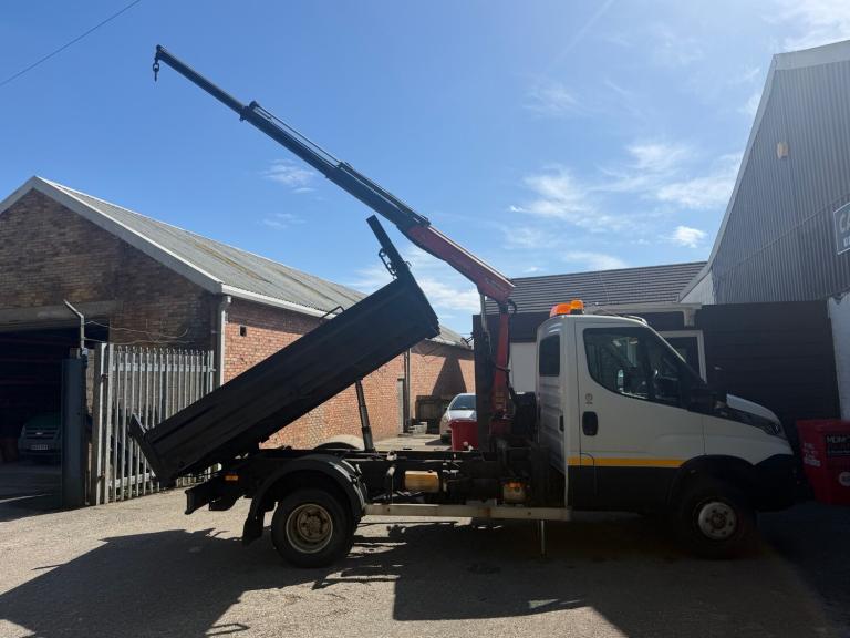 2015 Iveco Daily 3.0 tipper with crane 70c17 NA Diesel Manual