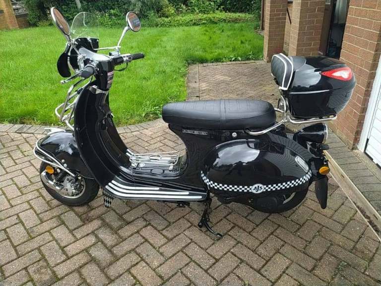 AJS Modena "Black Edition" Scooter - 2024 - 125cc (Auto)