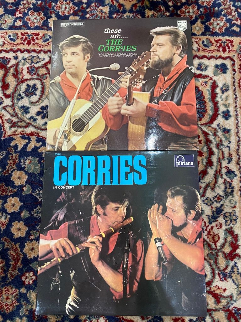 THE CORRIES x 2 LPs