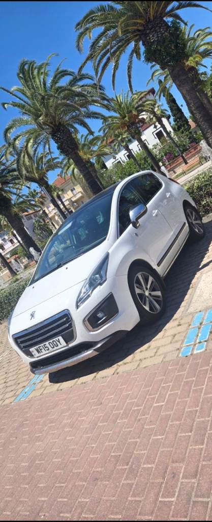 Peugeot, 3008, Hatchback, 2015, Manual, 1560 (cc), 5 doors