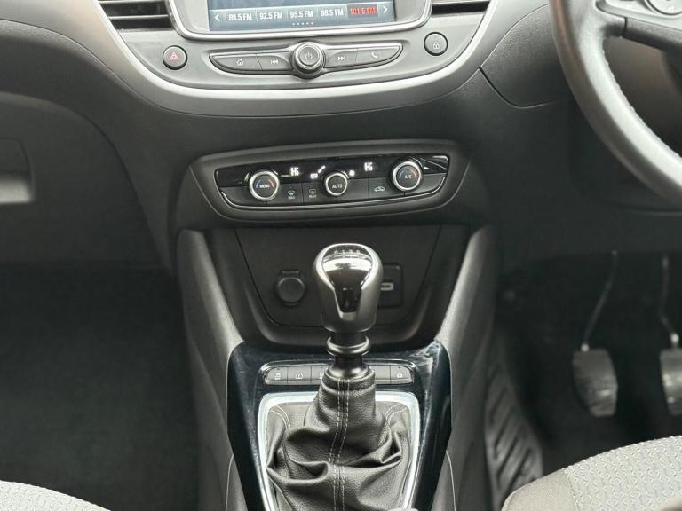 2019 Vauxhall Crossland X 1.2T ecoTec [110] SE 5dr [6 Speed] [S/S] HATCHBACK PETROL Manual