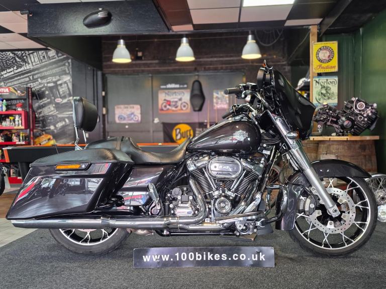 2022 HARLEY-DAVIDSON FLHX STREET GLIDE 1868cc 114 17,000 MILE'S 