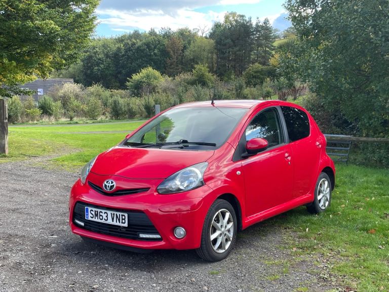 Toyota, AYGO, Hatchback, 2014, Manual, 998 (cc), 5 doors