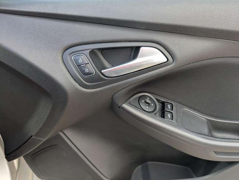 FORD FOCUS 1.5 ST-LINE DIESEL VERY GOOD CONDITION NEW CAMBELT KIT SERVICE MOT