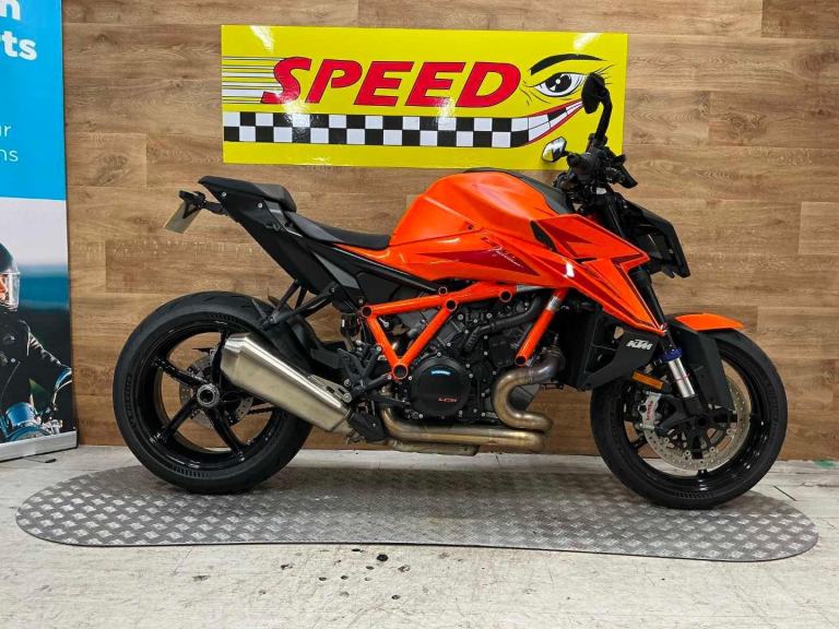 KTM SUPER DUKE 1390R EVO