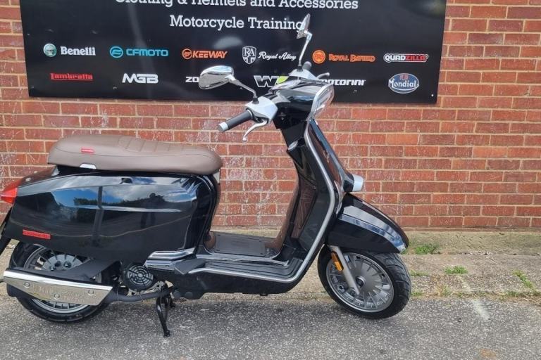 Lambretta V 50 Best Modern Classic Retro 50cc Scooter Moped AM Licence Learne...