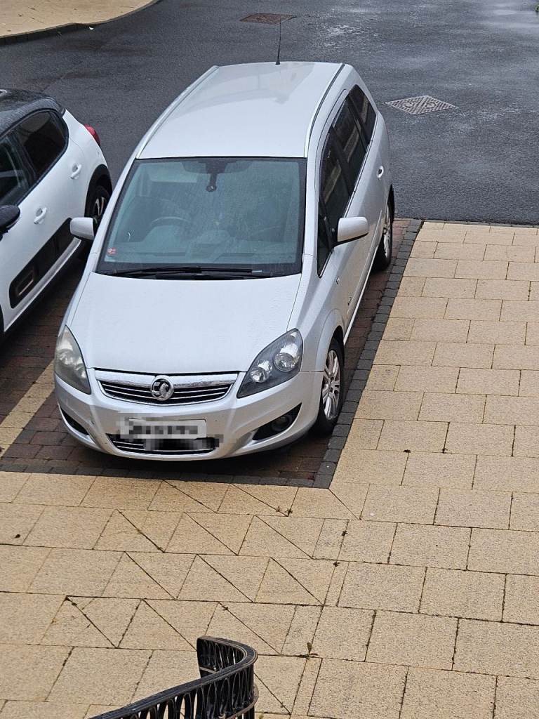 Vauxhall, ZAFIRA, MPV, 2013, Manual, 1686 (cc), 5 doors