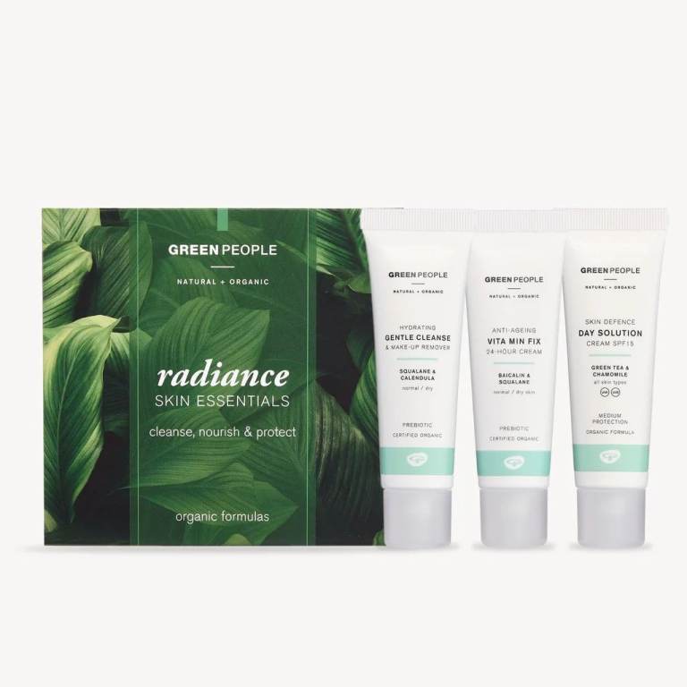 NEW, UNOPENED ORGANIC RADIANCE SKIN ESSENTIAL GIFT SET FROM GREEN PEOPLE