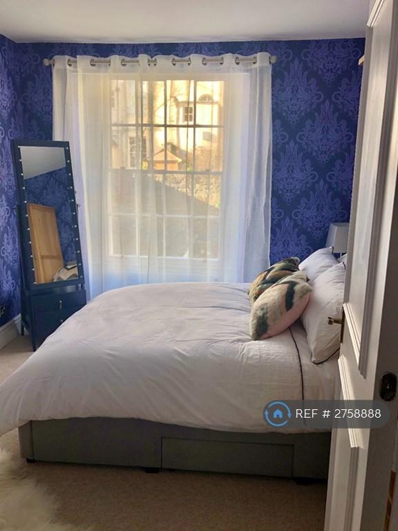 1 bedroom flat in Princess Victoria Street, Bristol, BS8 (1 bed) (#2758888)