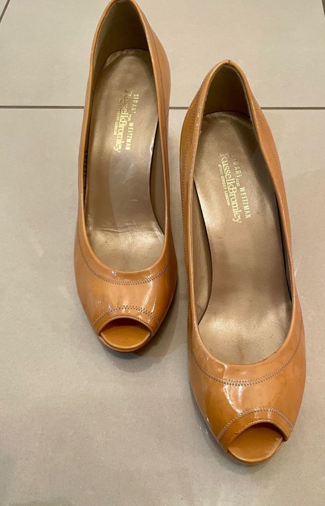 Russell & Bromley Patent Leather peep toe nude heals UK6
