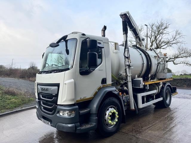 2018 68 DAF LF 260 E6 Whale medium volume jet/vacuum tanker gully arm