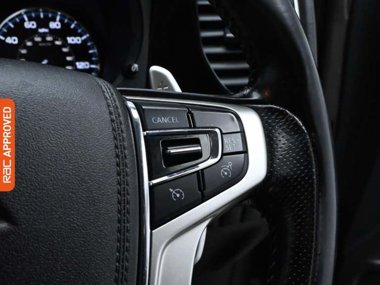 2019 Mitsubishi Outlander 2.4h TwinMotor 13.8kWh Juro SUV 5dr Petrol Plug-in Hybrid CVT 4WD Euro ...