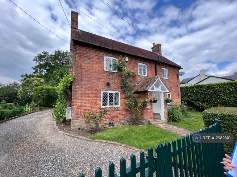 2 bedroom house in West End Green, Reading, RG7 (2 bed) (#2982810)