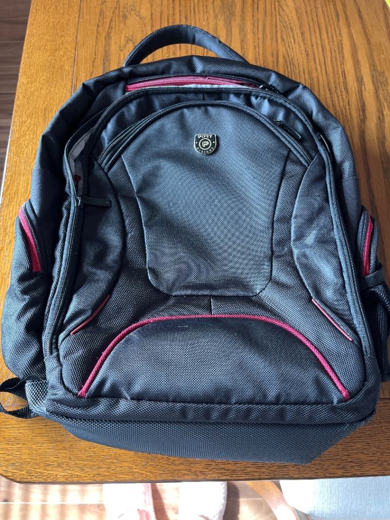 Port backpack style laptop bag. 