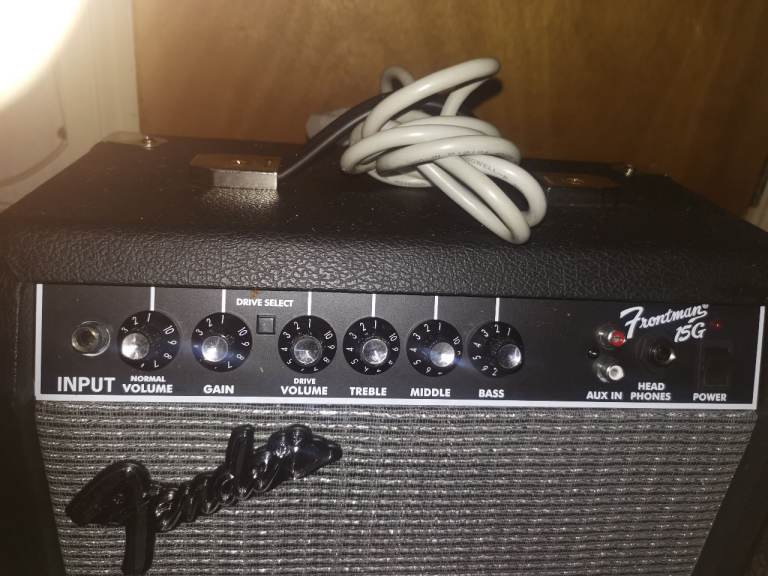 Fender Frontman 15G Guitar Amplifier – Good Condition