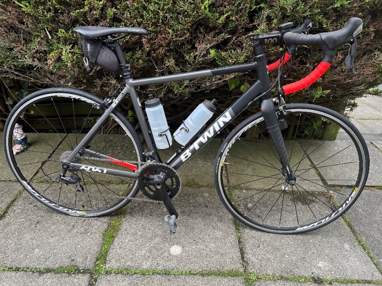 B’Twin Triban 540 M Road Bike, Alu frame, Carbon fork, 105, Mavic