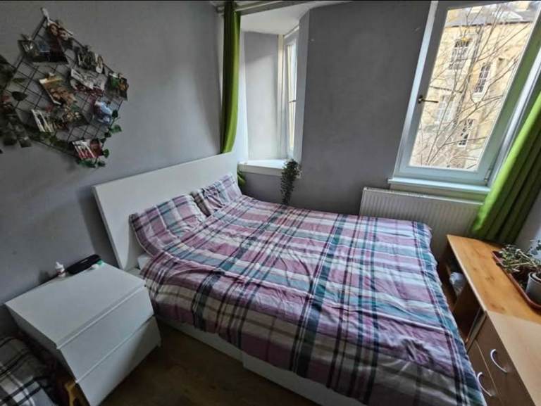 Large Double bedroom to rent in the heart of stockbridge