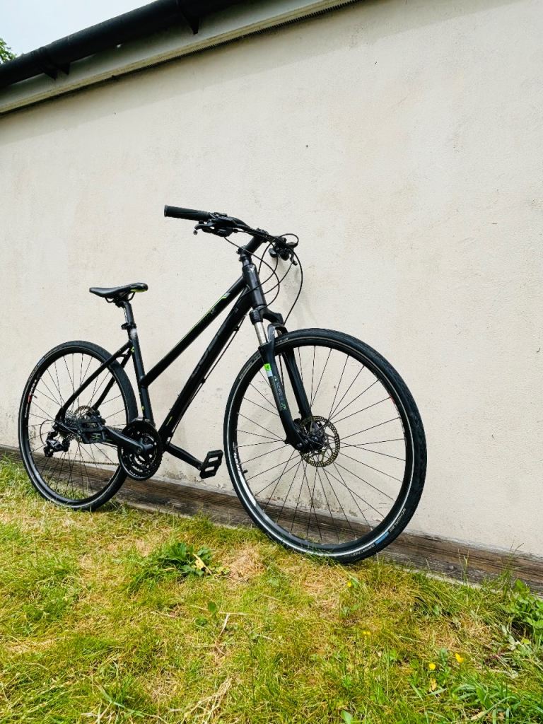 CUBE BIKE IN GREAT CONDITION 