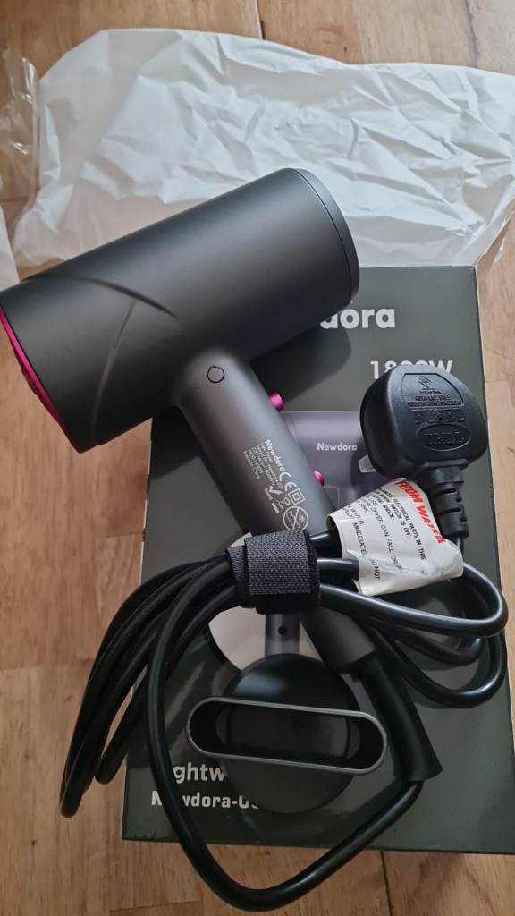 Brand New Newdora Hair Dryer1800W Powerful Dryer