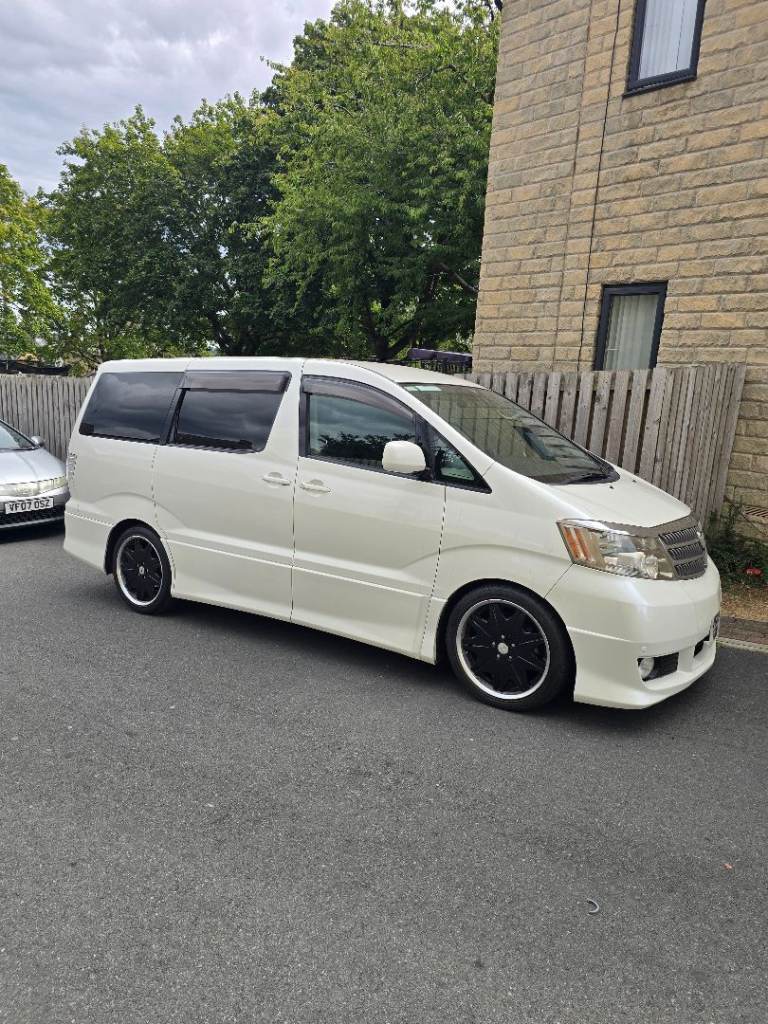 Toyota Alphard 3.0 petrol Auto