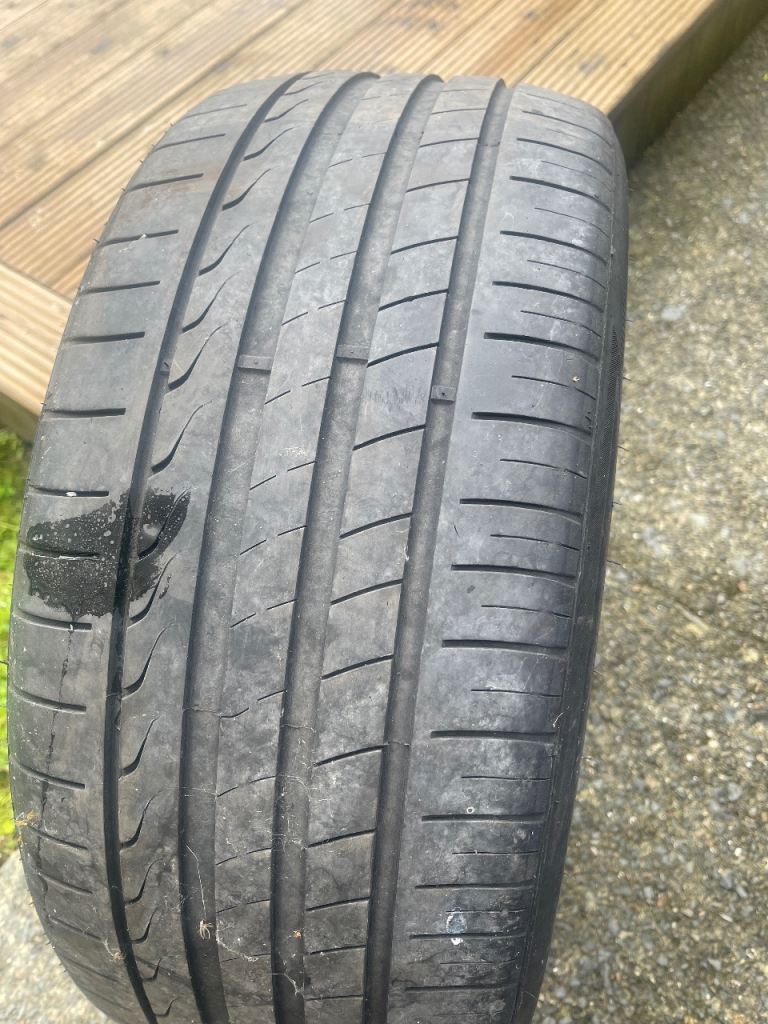 235/40/19