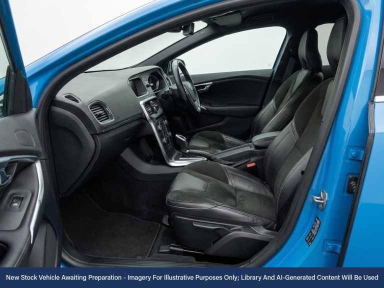 2015 Volvo V40 D2 R DESIGN Nav 5dr HATCHBACK DIESEL Manual