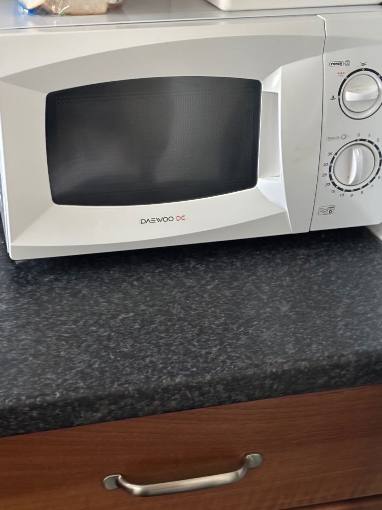 Daewoo Microwave Oven - White, Good Condition