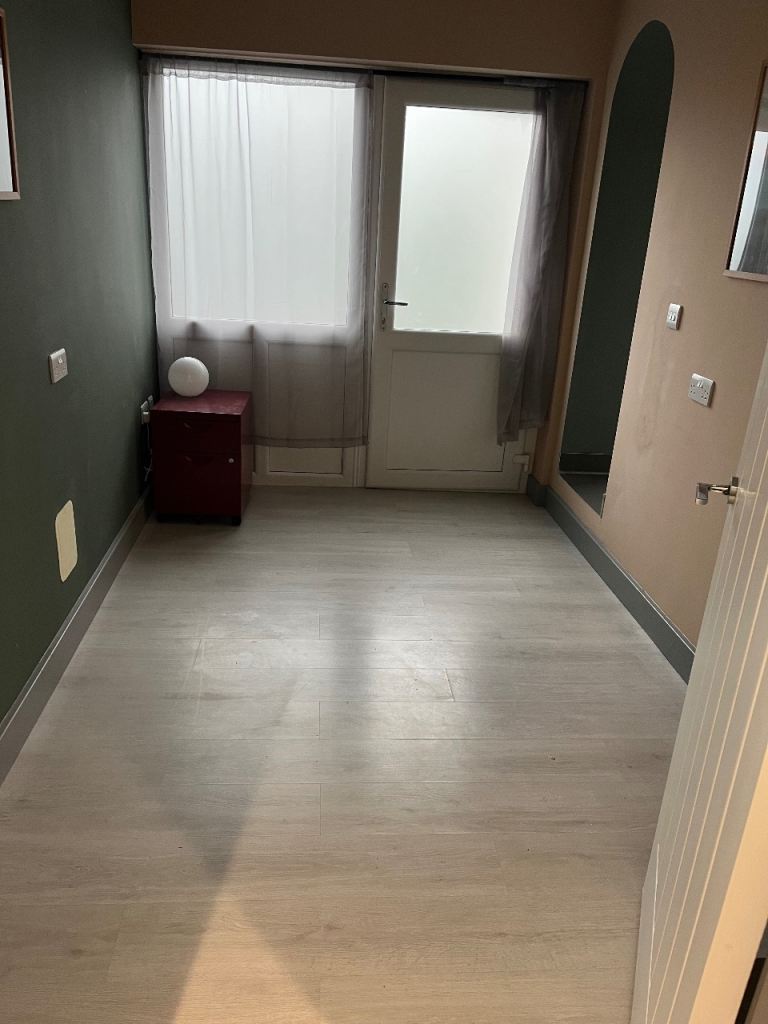 Private Daytime Office Space to Rent (Mon–Fri, 9am–5pm)